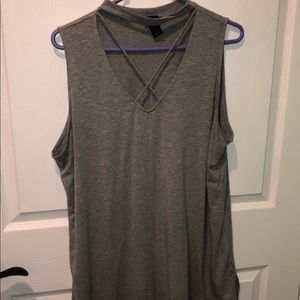 🎉Rue 21 Grey Tank 2X with Criss Cross